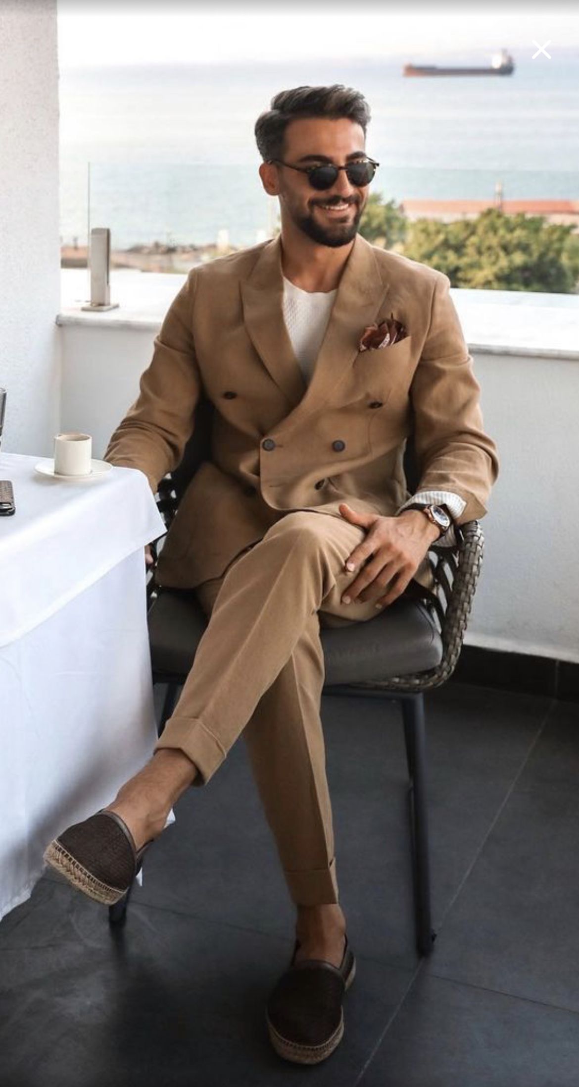 Traje camel doble botonadura